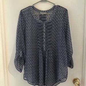 Lite and flowy Daniel Rainn blouse